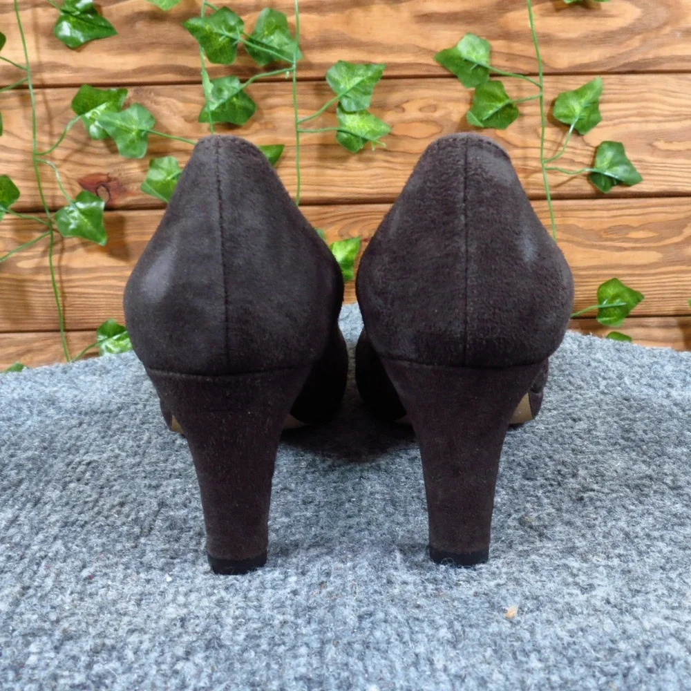 Vaneli Womens Size 6.5 Narrow Brown Suede‎ Heeled Pumps Dress Classic